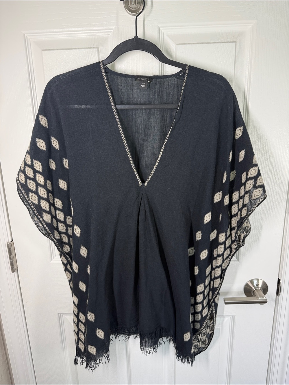 Ann Taylor woven V-neck, cotton pullover, kimono style top size small